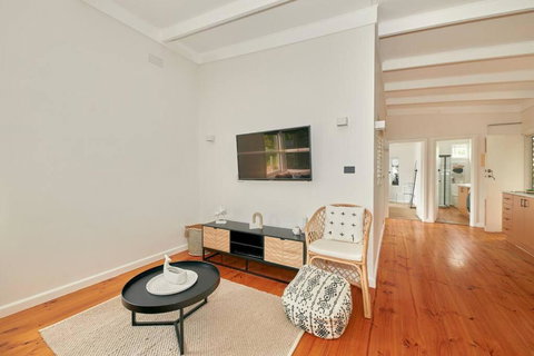 Adorable Beach Shack In The Heart Of Aireys Inlet - Accommodation Cooktown 4