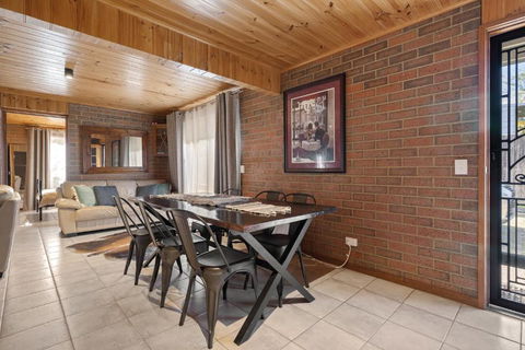 Affordable GEM In The Heart Of Inverloch - Accommodation Cooktown 3