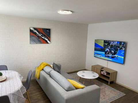 Affordable Inglewood Apartment+Pool - Accommodation Cooktown 0