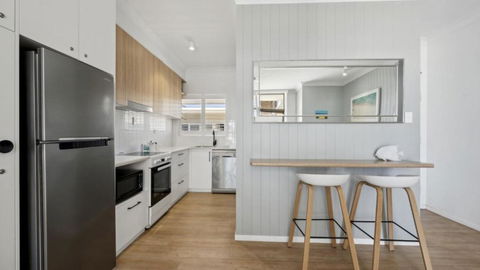 Affordable, Pool, Spa, Beach, Sleeps 5 - Accommodation Cooktown 3