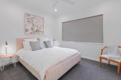 Ailsafield - Home In The Heart Of Mansfield - Accommodation Cooktown 2