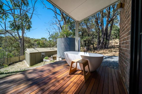 Adelaide Hills Retreat - Surrounded By Nature - Accommodation Cooktown 1