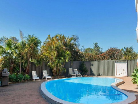 Albacore 3 Waterfront Pool Lift And Views - Accommodation Cooktown 4