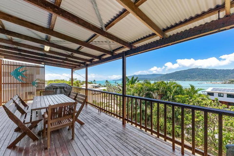 Airlie Getaway - Airlie Beach - Accommodation Cooktown 0