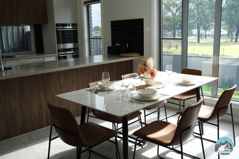 Aircabin - Denham Court - Modern - 4 Beds House - Accommodation Cooktown 1