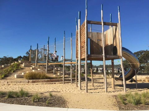 Aircabin - Denham Court - Modern - 4 Beds House - Accommodation Cooktown 4