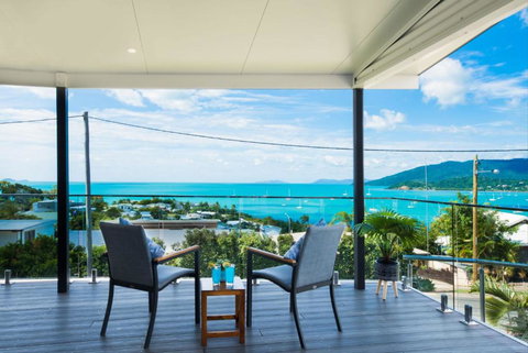 Airlie Blue On Blue - Accommodation Cooktown 1