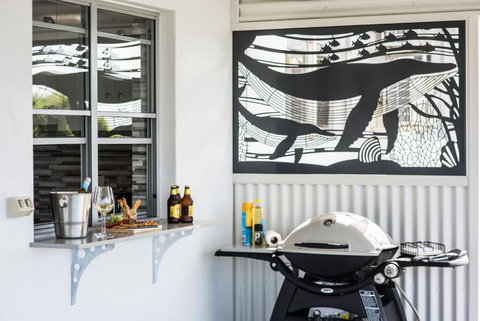 Airlie Blue On Blue - Accommodation Cooktown 4