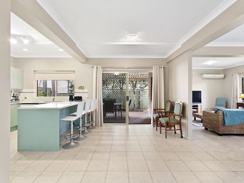 Ajax Avenue 6 - Accommodation Cooktown 2