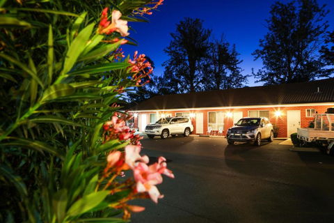 Akuna Motor Inn And Apartments - Accommodation Cooktown 0