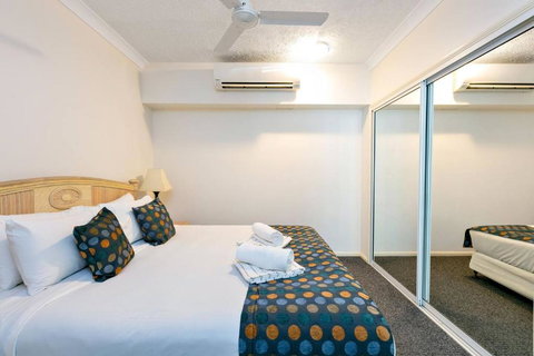 Alassio Poolside Resort - Palm Cove Beachfront Oasis - Accommodation Cooktown 1