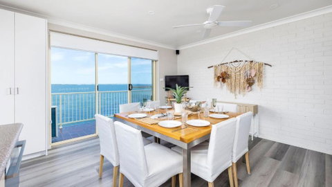 Alcheringa - Units 3 & 4 32 Sandy Point Rd - Accommodation Cooktown 1