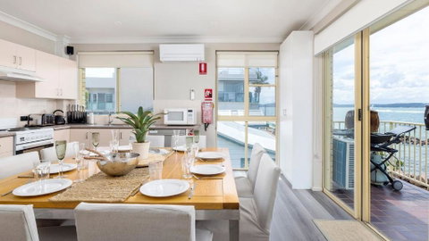 Alcheringa - Units 3 & 4 32 Sandy Point Rd - Accommodation Cooktown 2