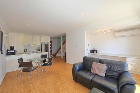 Alexandra Apartments - Accommodation Cooktown 2