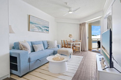 Alexandra Beach Resort Couples Escape - CoastHM - Accommodation Cooktown 1