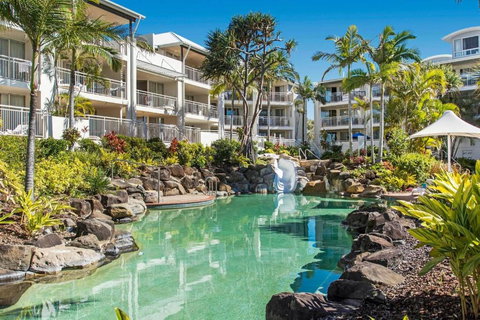 Alexandra Beach Resort Couples Escape - CoastHM - Accommodation Cooktown 3