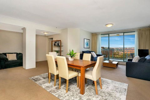 ALF49-Huge 2BR Penthouse Style, Great Water Views - Accommodation Cooktown 1