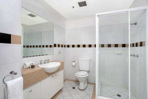 ALF49-Huge 2BR Penthouse Style, Great Water Views - Accommodation Cooktown 3