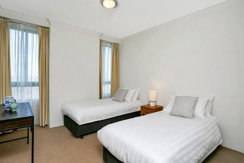 ALF49-Huge 2BR Penthouse Style, Great Water Views - Accommodation Cooktown 4