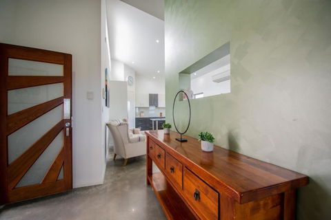 Alfra 23 - Accommodation Cooktown 0