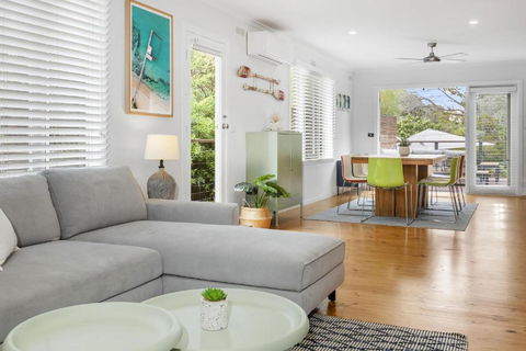 All Decked Out - Beach Retreat In Central Blairgowrie - Accommodation Cooktown 0