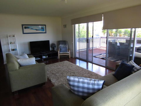 All Decked Out In Turton - Accommodation Cooktown 3