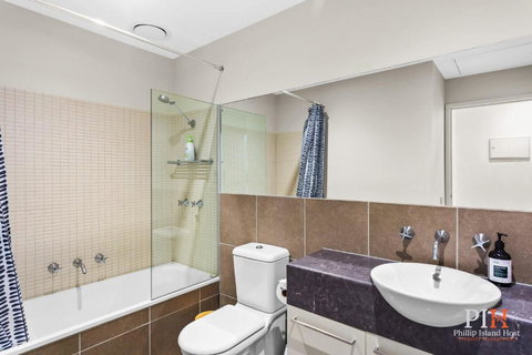 All The Views 2 Bedroom App San Remo - Accommodation Cooktown 3