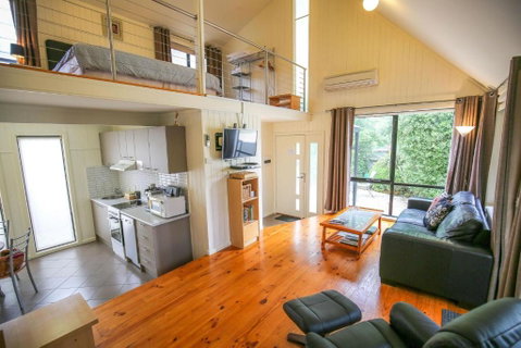 Allambie Cottages - Villa 1 - Accommodation Cooktown 0