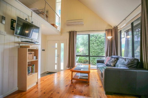 Allambie Cottages - Villa 1 - Accommodation Cooktown 1