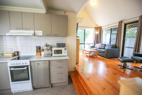 Allambie Cottages - Villa 1 - Accommodation Cooktown 2