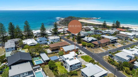 Alli Belle- Hilltop Gem - Accommodation Cooktown 0