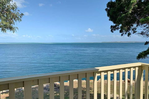 ALLIES PLACE - Accommodation Cooktown 0