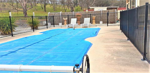 Alma Retreat, King Bed, Family, Pet Friendly - Accommodation Cooktown 0