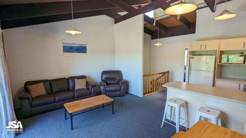 Alpha Centauri 8 - Accommodation Cooktown 2