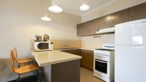 Alpine Heights 04 - Accommodation Cooktown 2