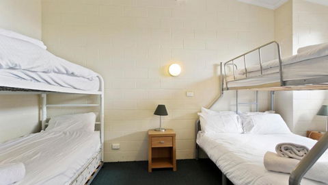 Alpine Heights 04 - Accommodation Cooktown 4