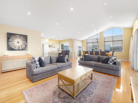 Alpine Retreat 107A Gippsland Street - Accommodation Cooktown 1