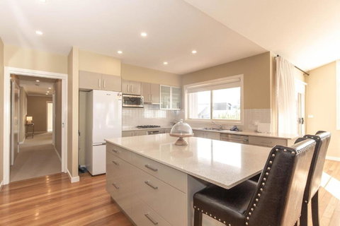 Alpine Retreat 107A Gippsland Street - Accommodation Cooktown 4