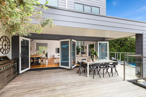 Amalfi Dream - Pool, Spa, Walk To Beach And Shops - Accommodation Cooktown 2