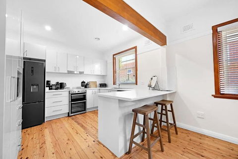 Amarde - Contemporary Heritage Fusion, Fireplace - Accommodation Cooktown 2