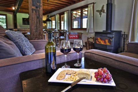 Amaroo House - Glorious Views - Accommodation Cooktown 1