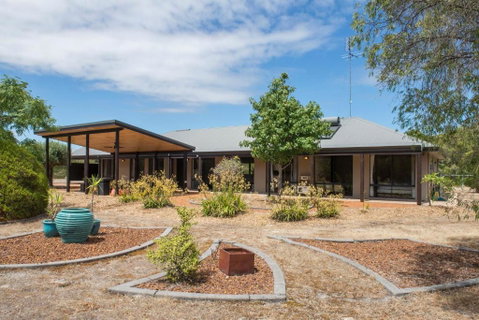Amaroo - Accommodation Cooktown 1