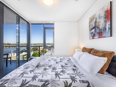 Amazing Cityview Glamourous 2BR Apt W Parkpool - Accommodation Cooktown 2