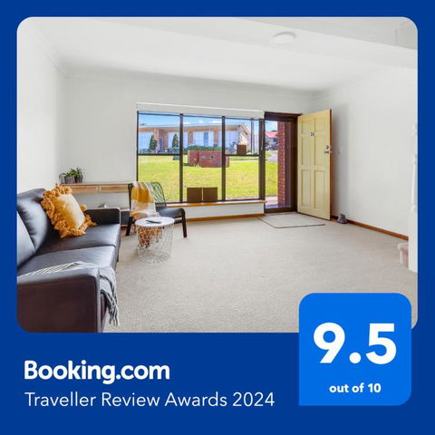 Amazing Ocean Views At This Exclusive 4 BR Holiday Home - Accommodation Cooktown 4