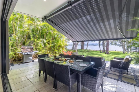 Ambience On The Waterfront 14 Danalene Parade - Accommodation Cooktown 1