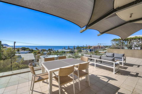 Amelie - Luxury Beach View Condo Minutes To Beach - Accommodation Cooktown 1