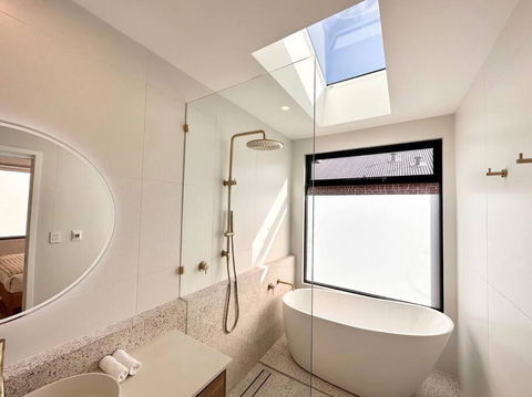 Amila - Central Location With Designed Spaces - Accommodation Cooktown 2