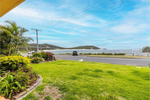 Anchored At Fingal Bay 80 Marine Drive - Accommodation Cooktown 1