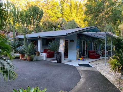 Ancient Gardens Guesthouse & Botanical Gardens - Accommodation Cooktown 1