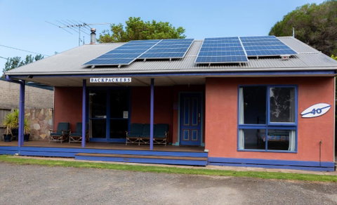 Anglesea Backpackers - Accommodation Cooktown 4